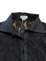 Load image into Gallery viewer, Vintage lace shirt S/M
