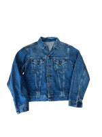 Load image into Gallery viewer, Vintage Levis jacket S/M
