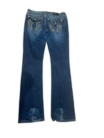 Load image into Gallery viewer, Vintage Miss me jeans w32
